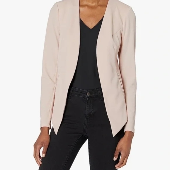 BCBGeneration Jackets & Blazers - BCBGeneration Light Pink Blazer